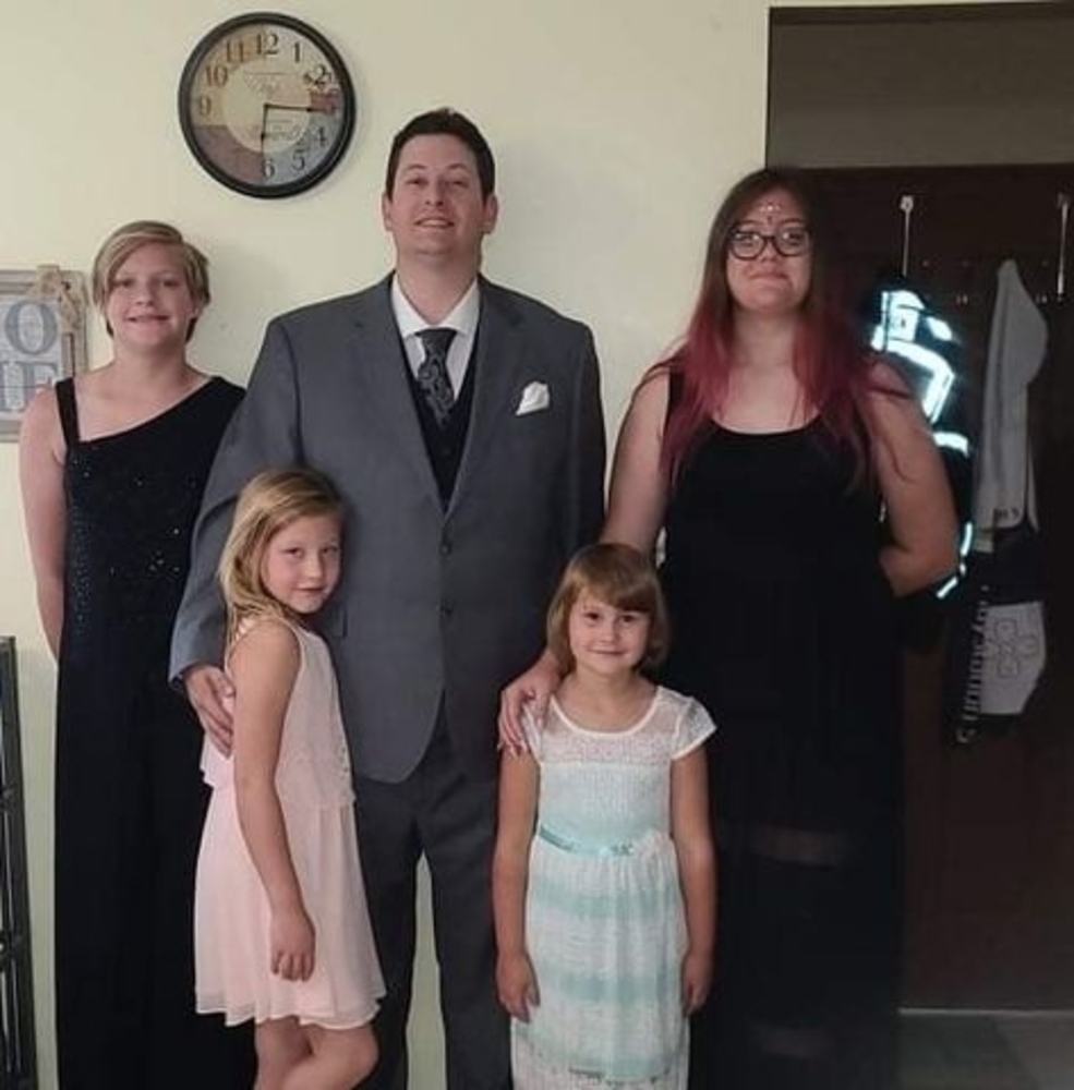 Meet your Posher, Kenney